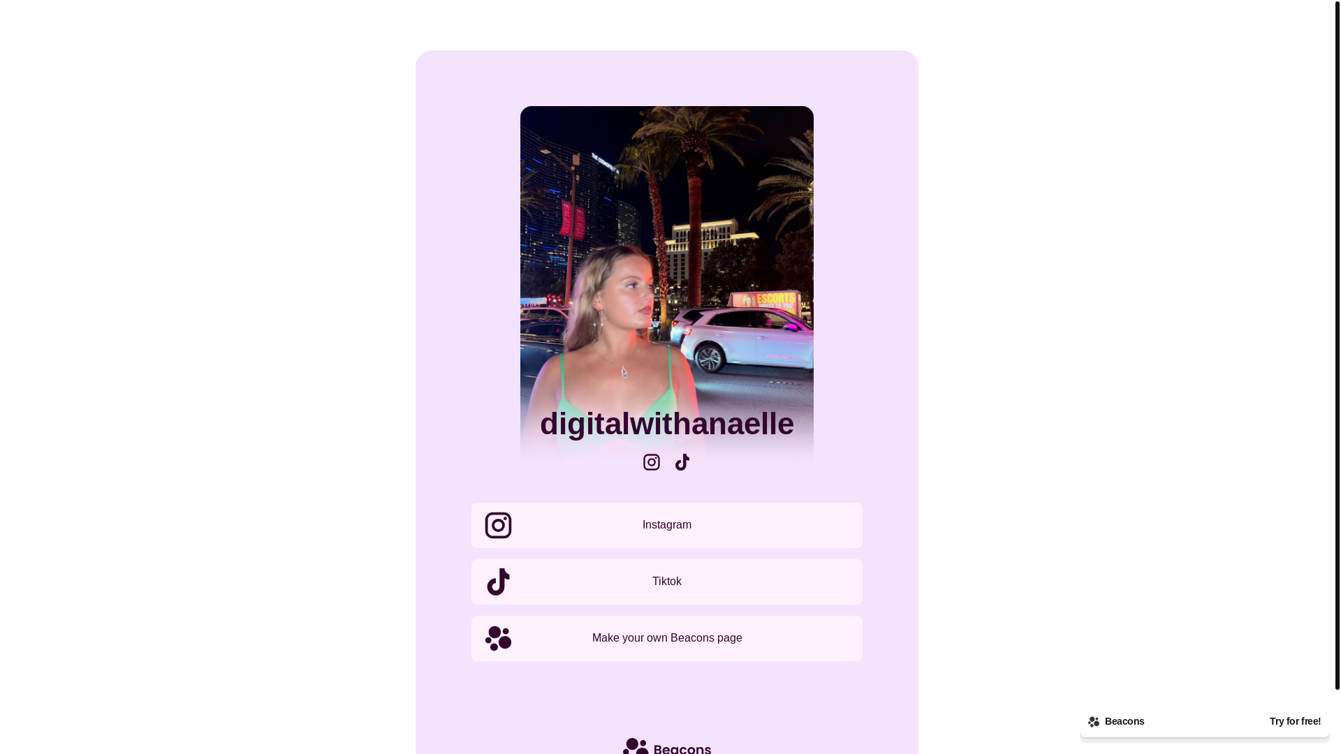 website screenshot of https://digitalwithanaelle.com/