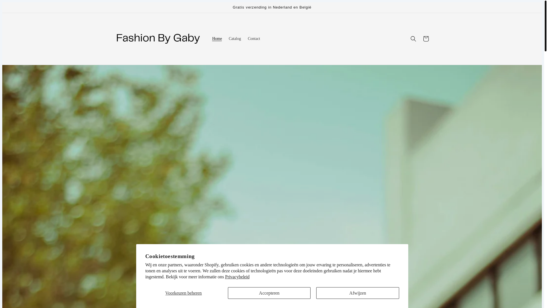 website screenshot of https://fashionbygaby.com/