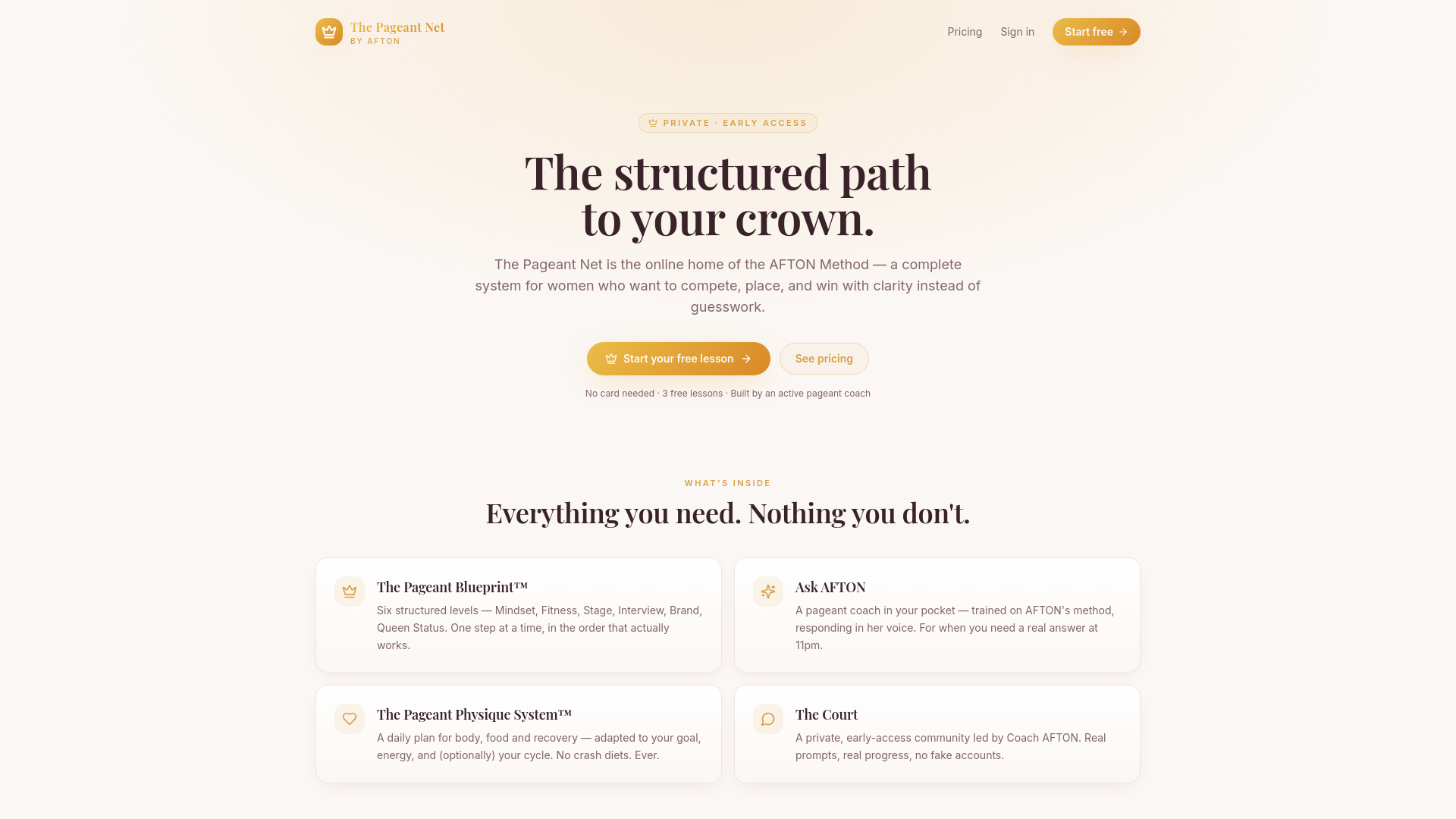 website screenshot of https://pageantcourses.com/