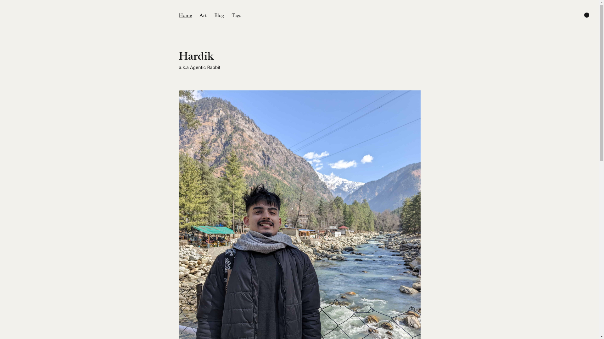website screenshot of https://agenticrabbit.pages.dev/