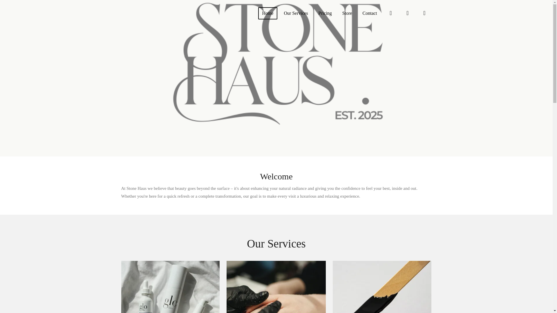 website screenshot of https://stonehausnails.com/
