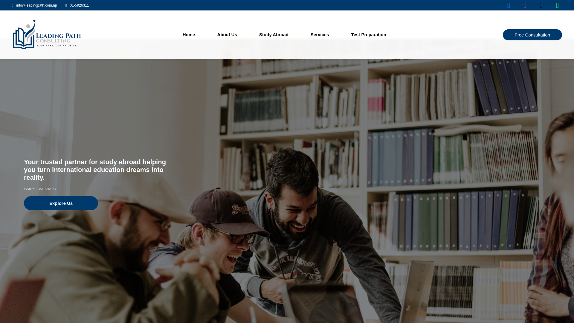website screenshot of https://leadingpath.edu.np/