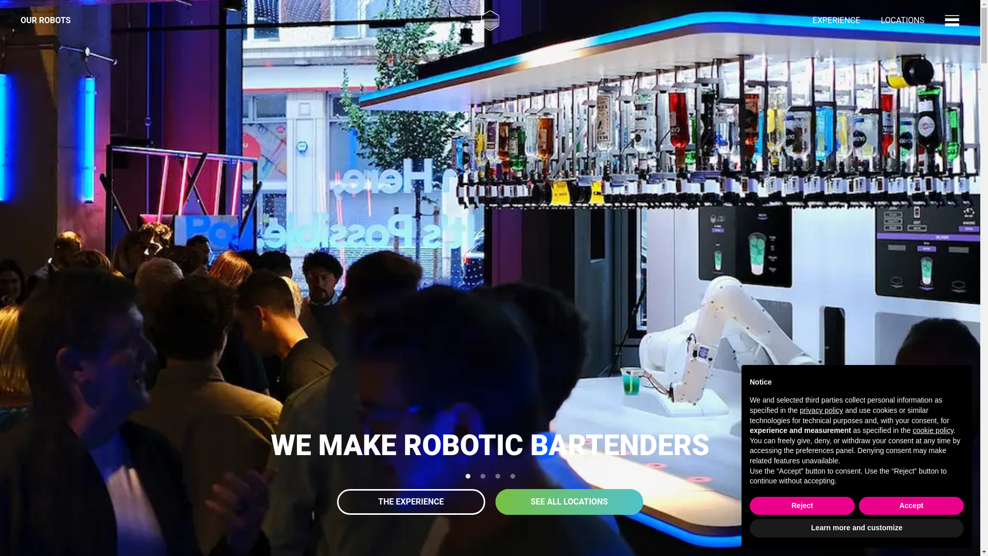 website screenshot of https://mixedbymakrshakr.com/