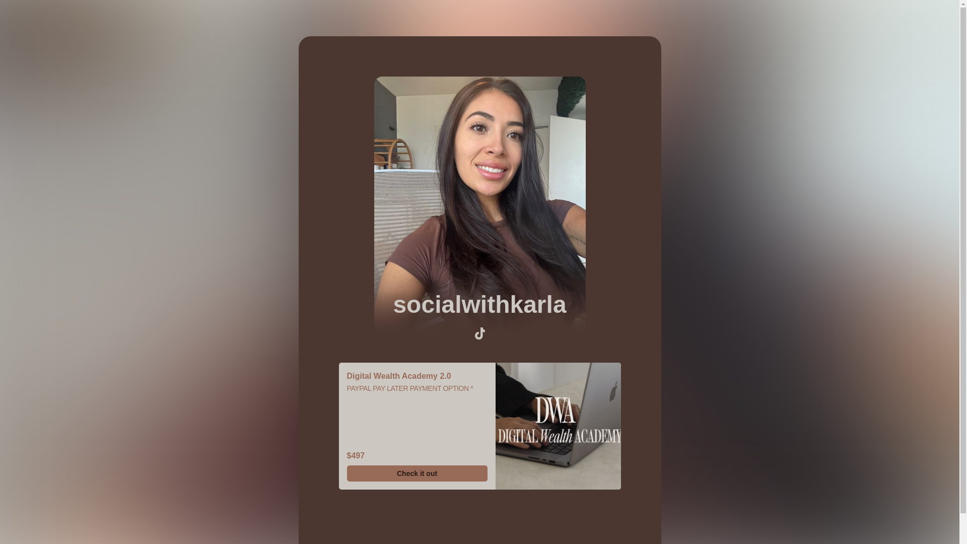 website screenshot of https://socialwithkarla.store/