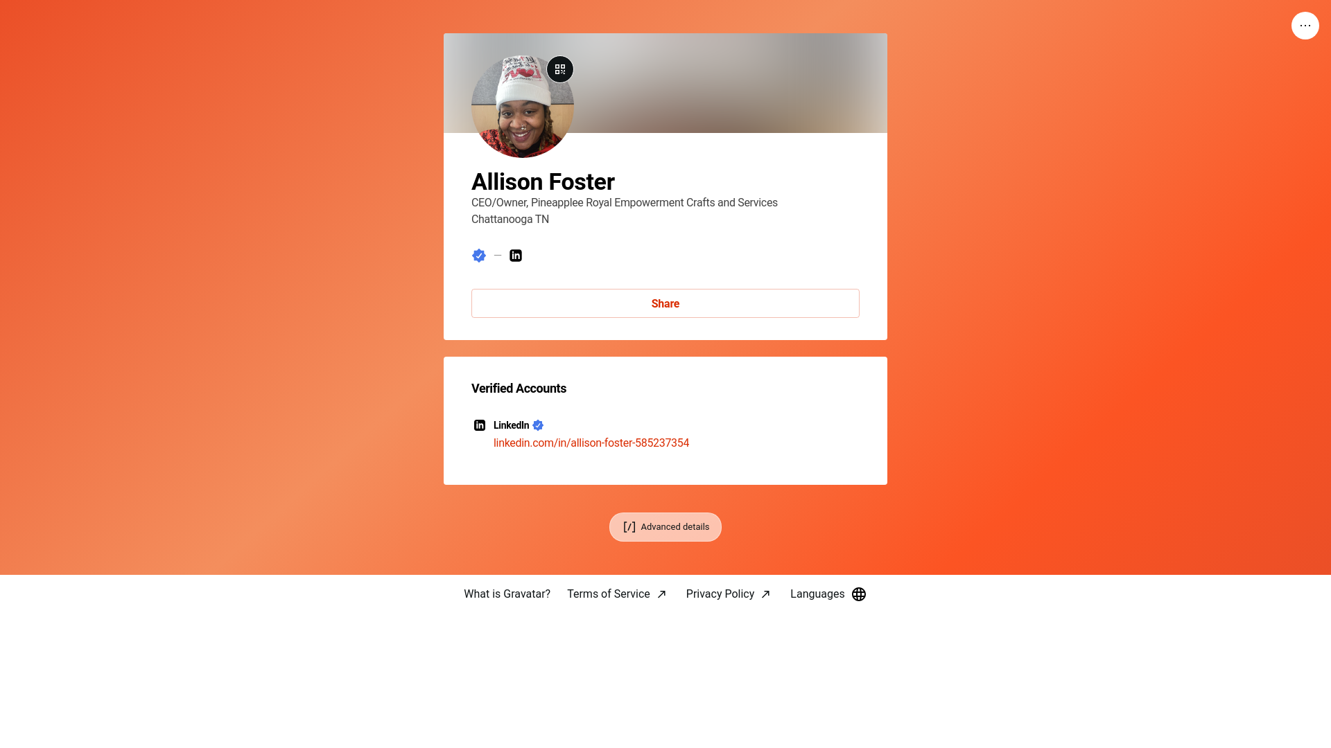 website screenshot of https://pineappleecreations.link