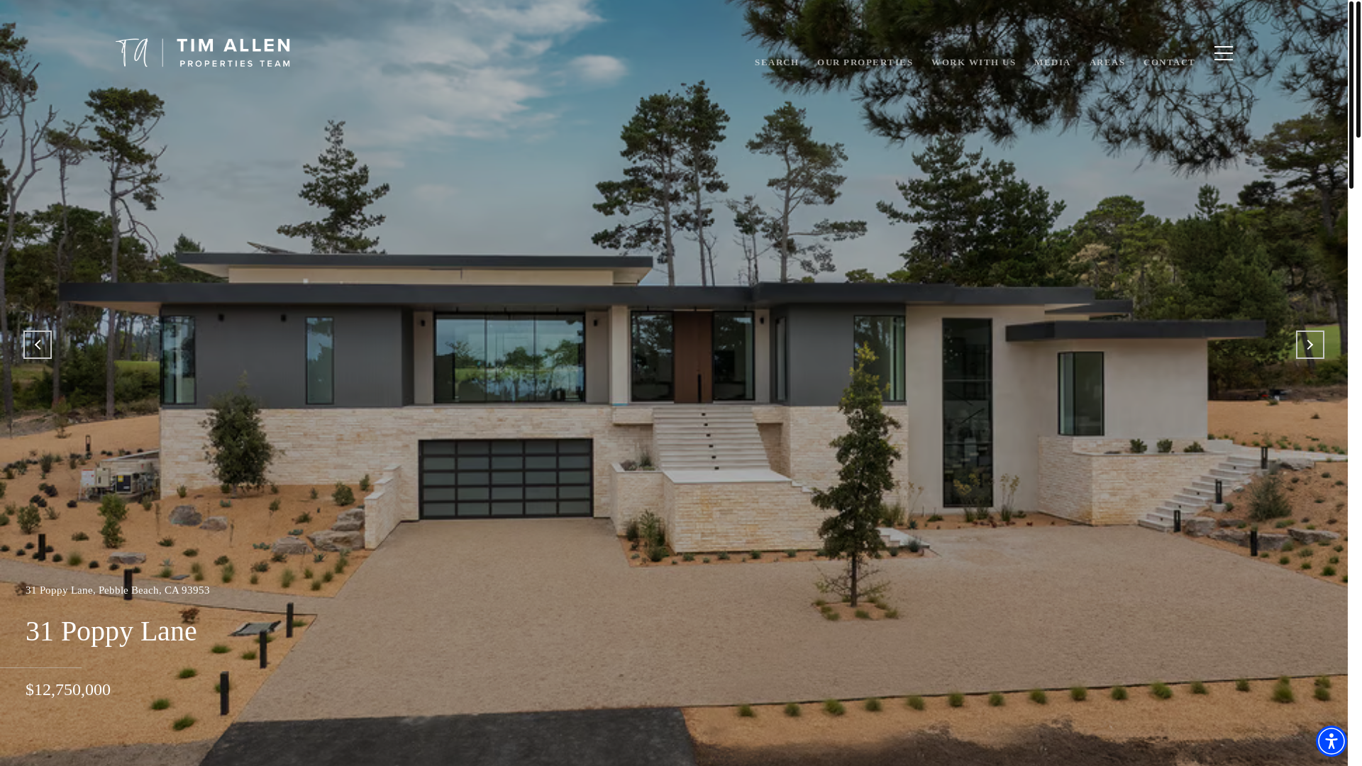 website screenshot of https://pebblebeachluxliving.com/