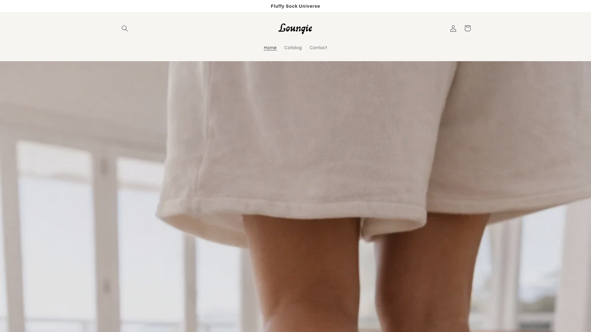 website screenshot of https://loungiesocks.com