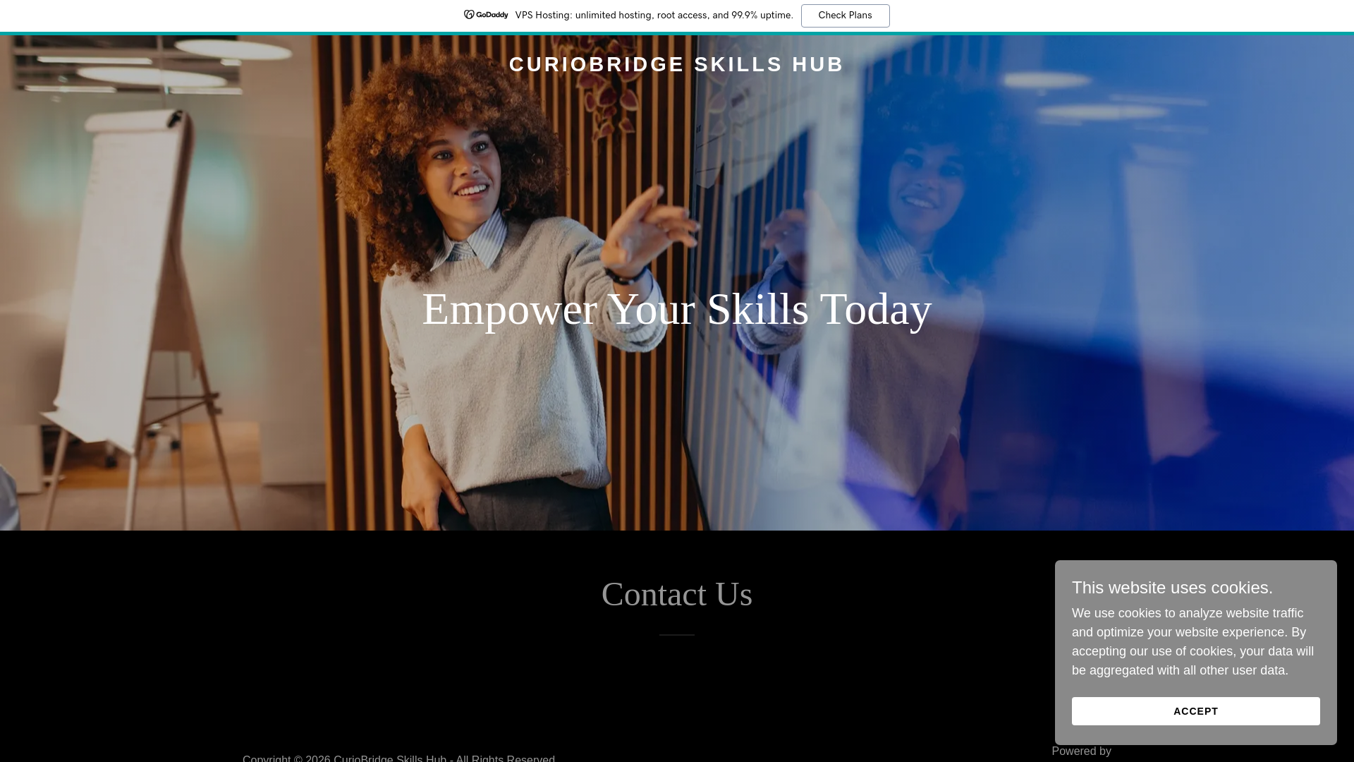 website screenshot of https://curiobridge.com/