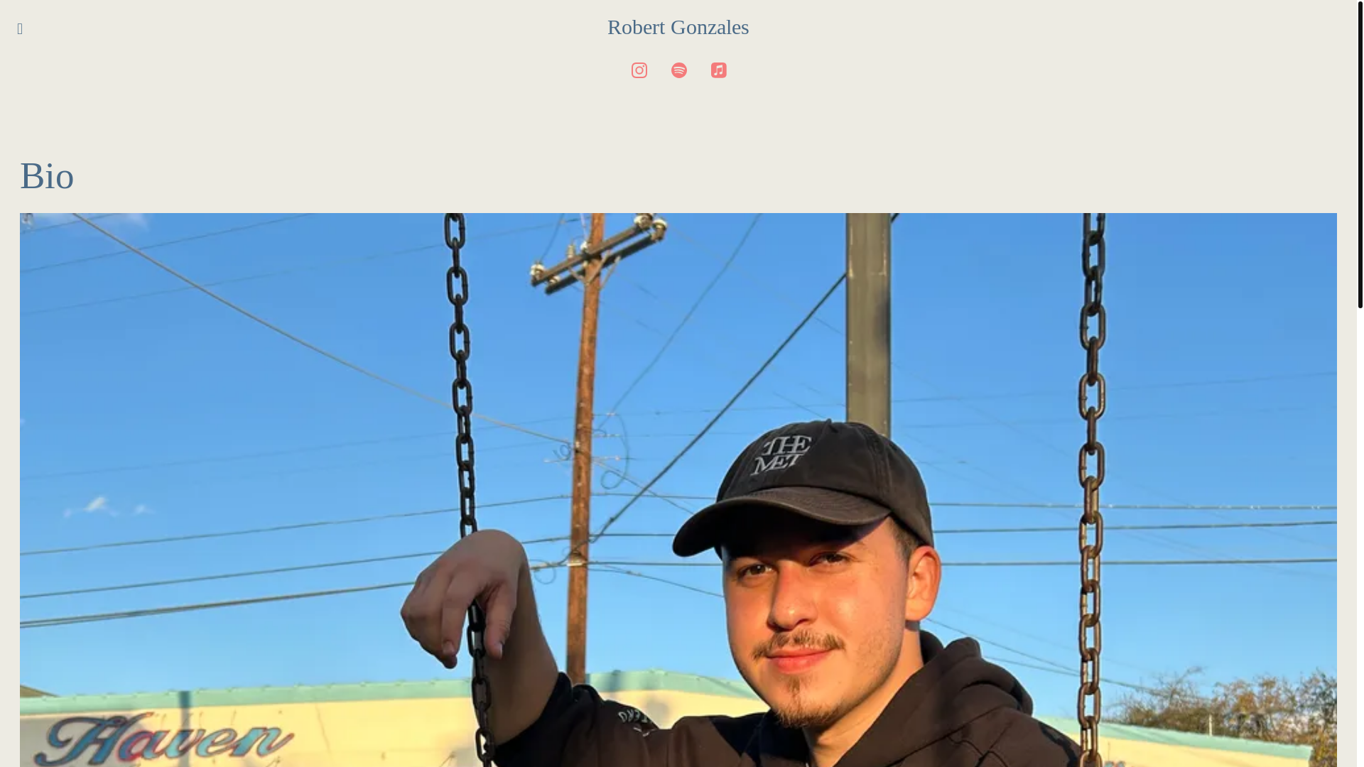 website screenshot of https://robmakesarteportfolio.com/