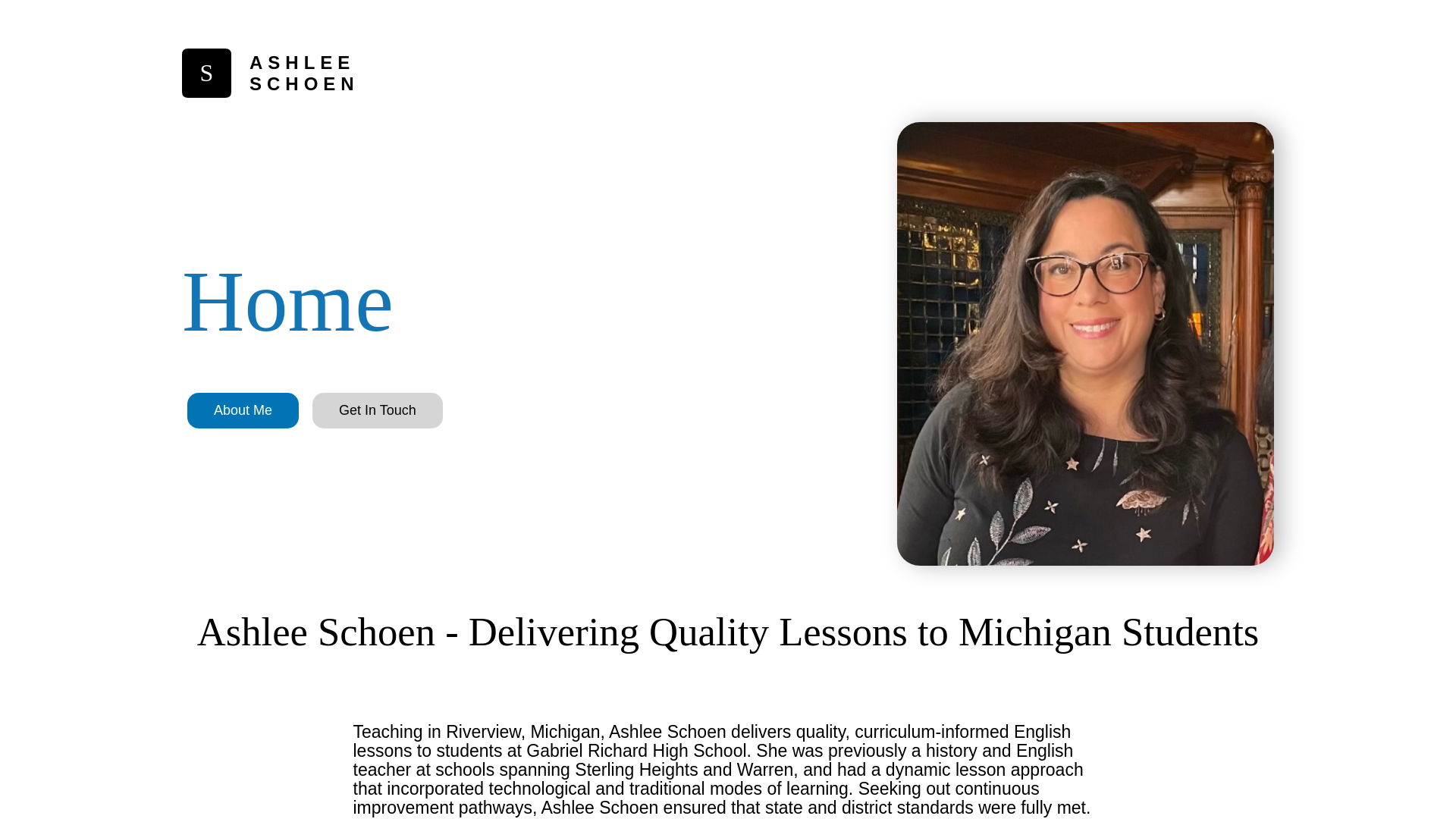 website screenshot of https://ashleeschoen.com