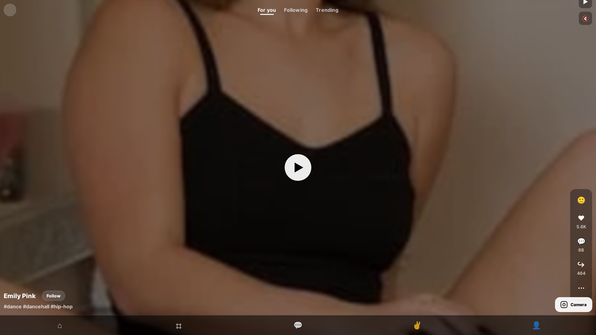 website screenshot of https://hotchatroom.online/