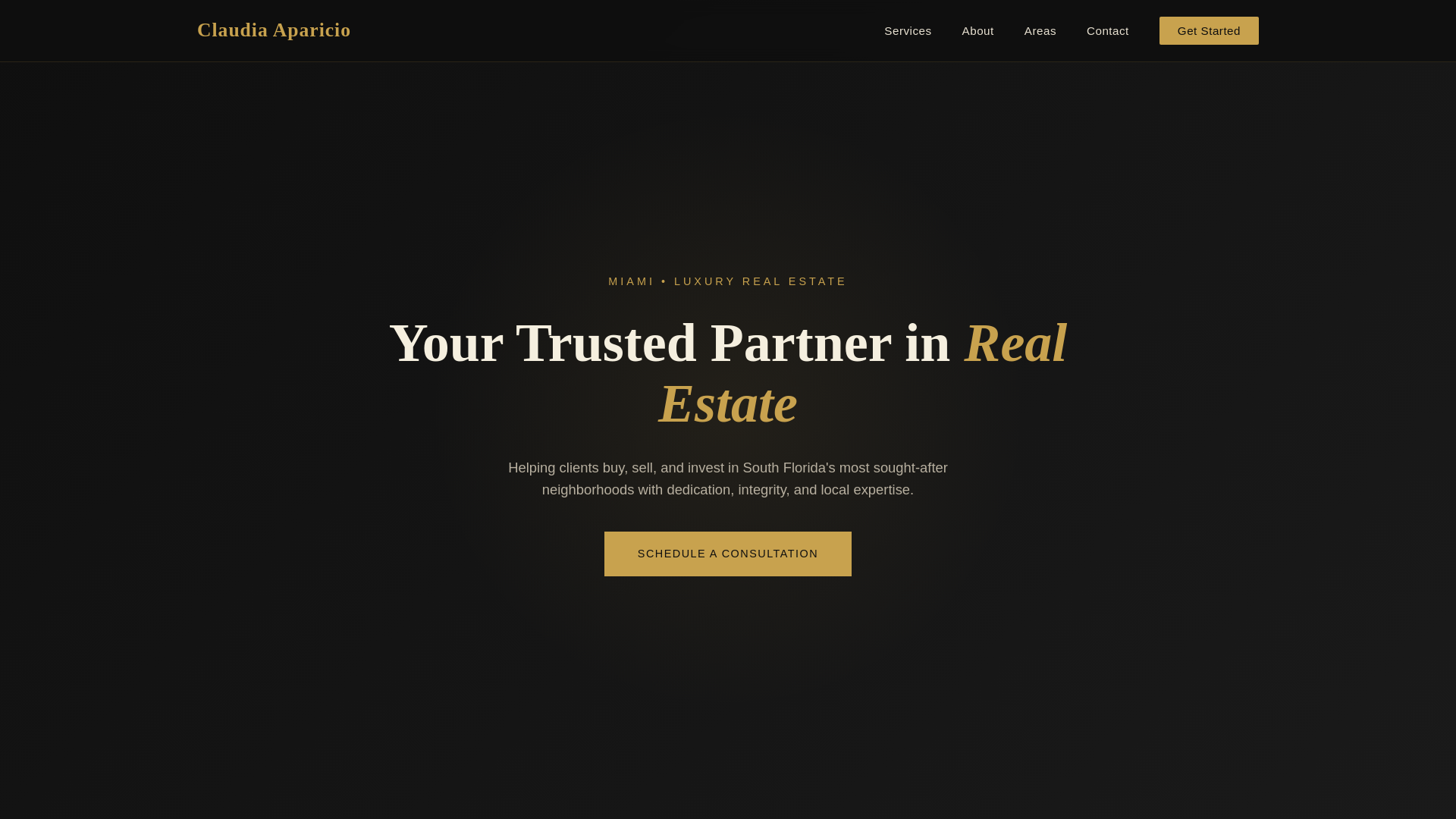 website screenshot of https://claudia-aparicio.com/