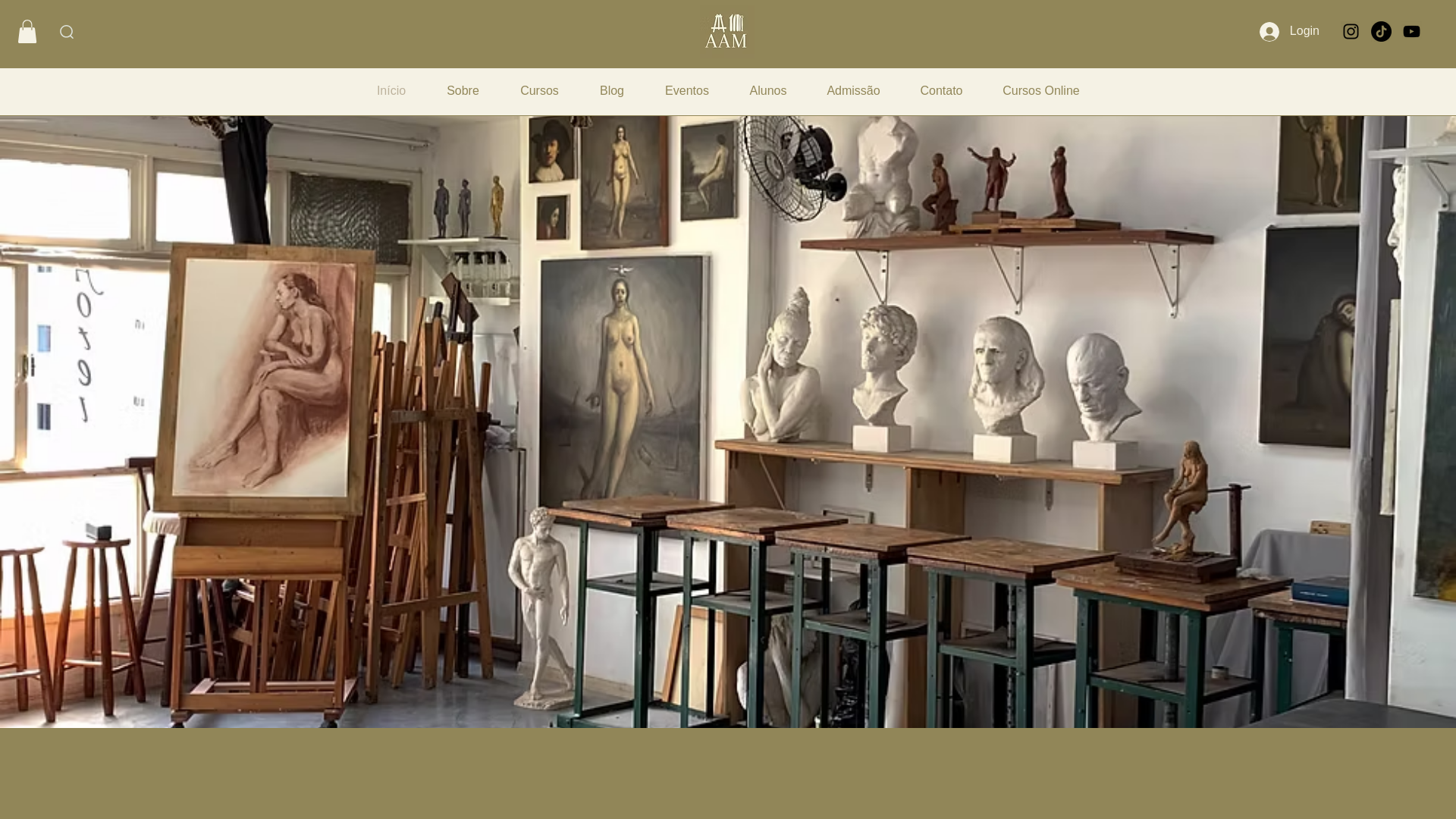 website screenshot of https://ateliealinemartinelli.com