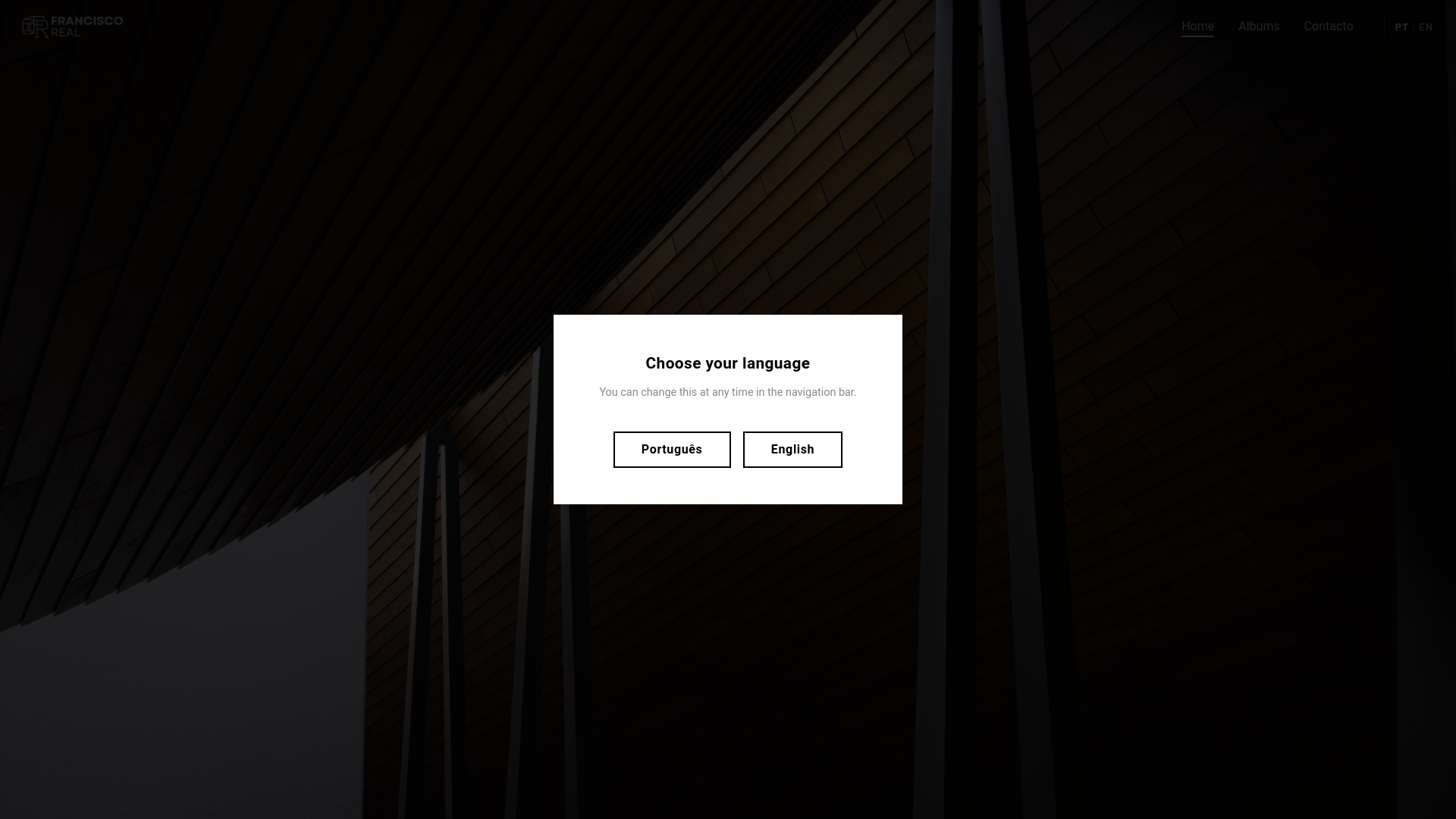 website screenshot of https://realfoto.pt/