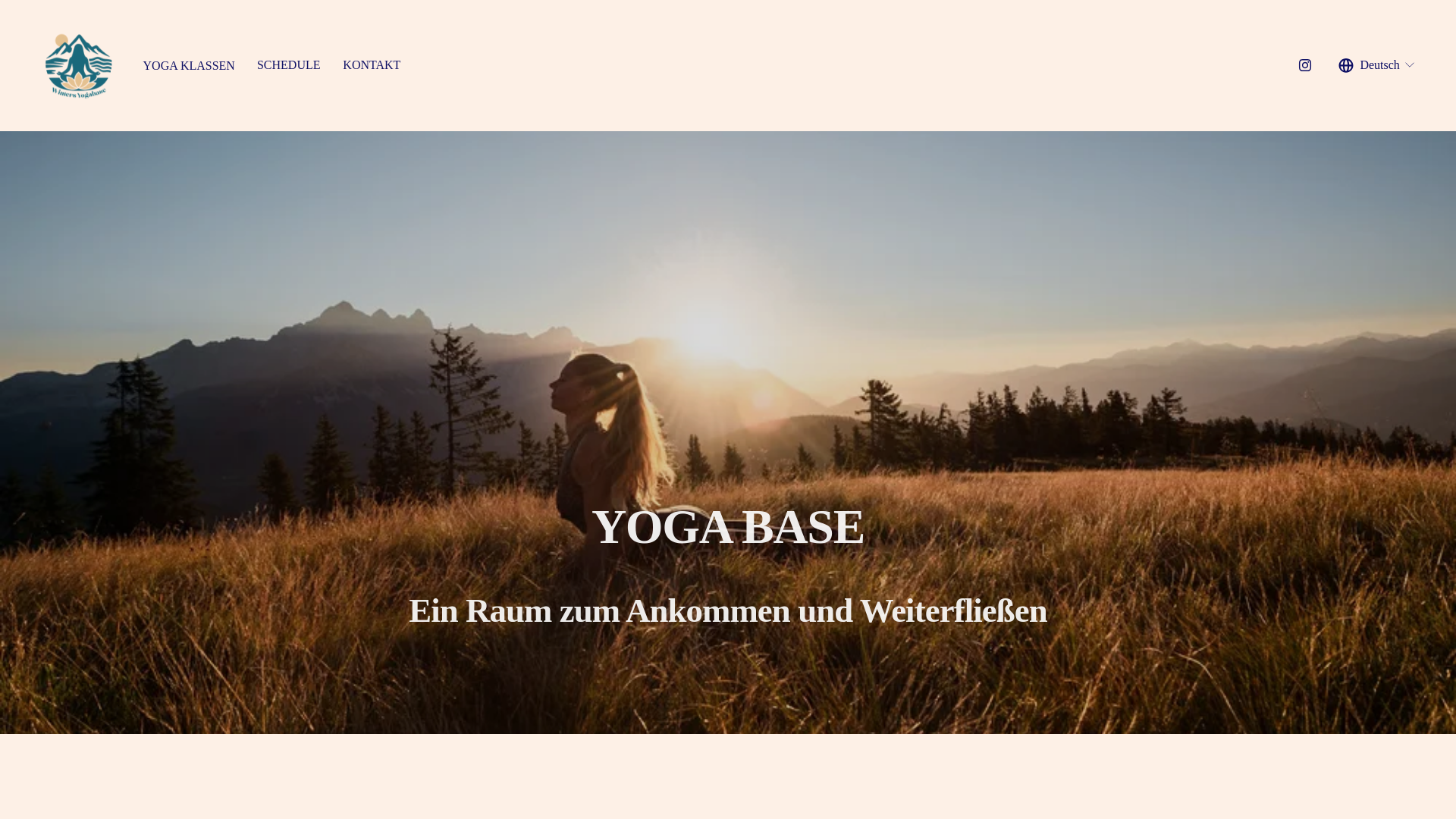 website screenshot of https://theresarina.yoga/