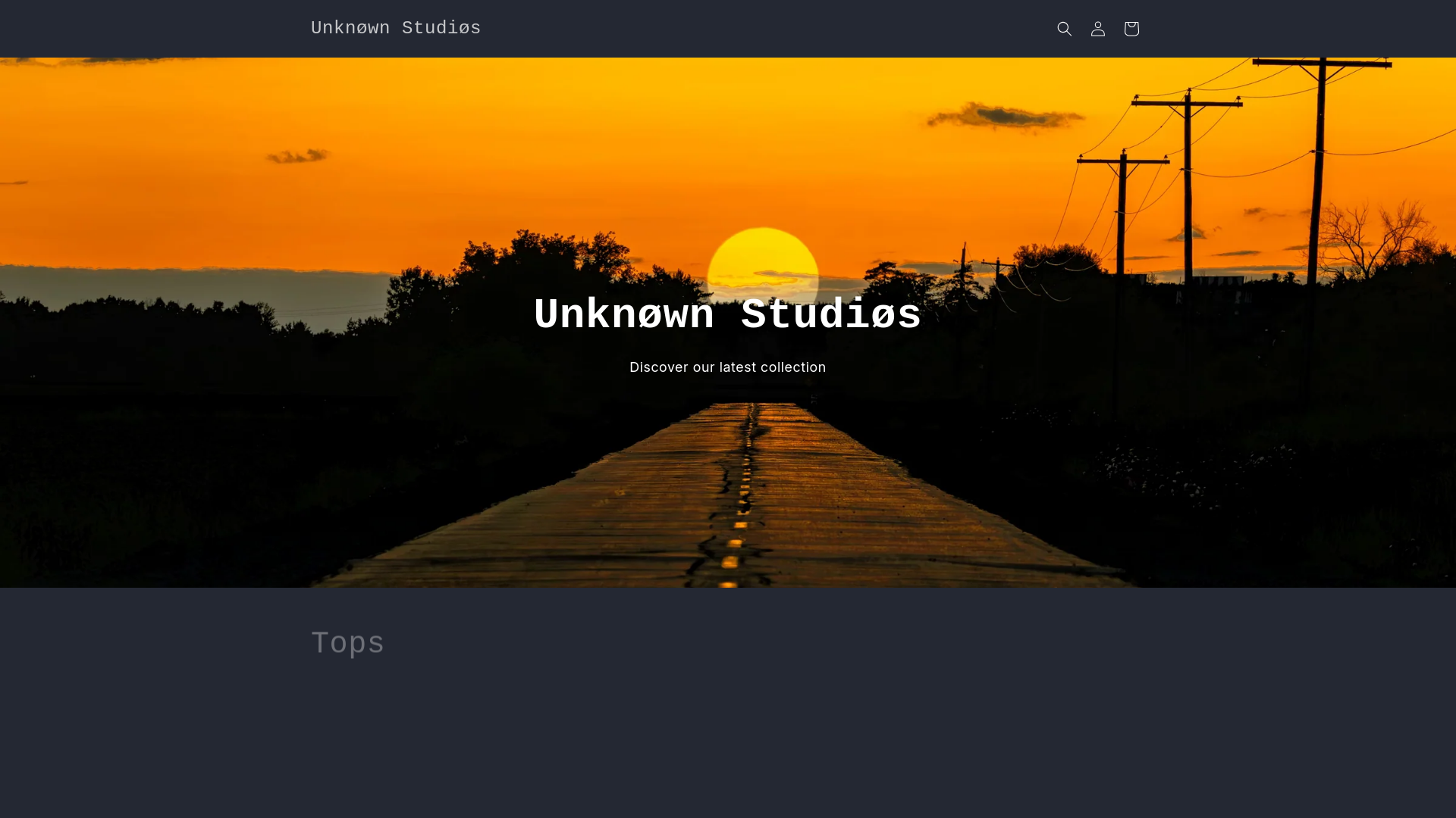 website screenshot of https://unknownstudiosclothes.com/