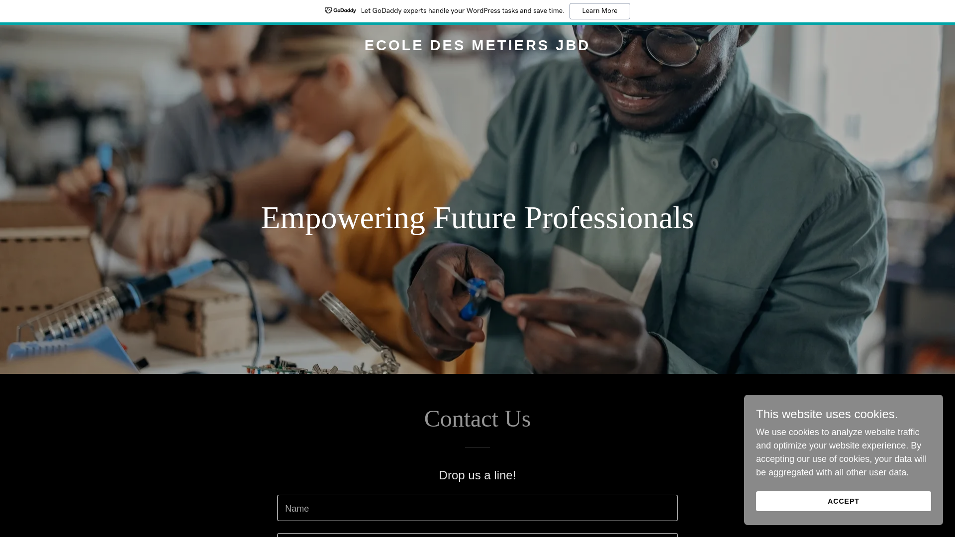 website screenshot of https://ecoledesmetiersjbd.org