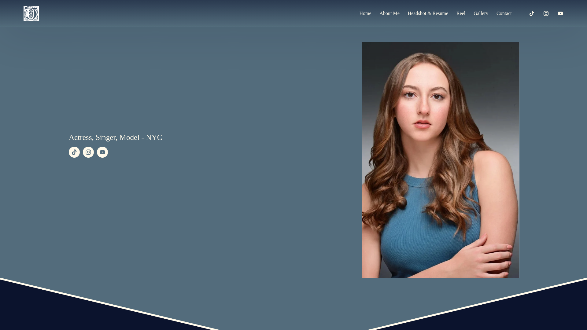 website screenshot of https://jianacasazza.com/