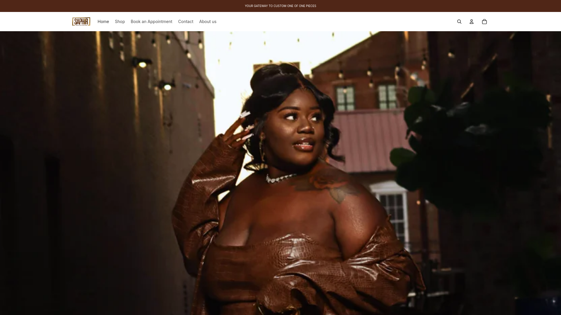 website screenshot of https://saphirdestiny.com/