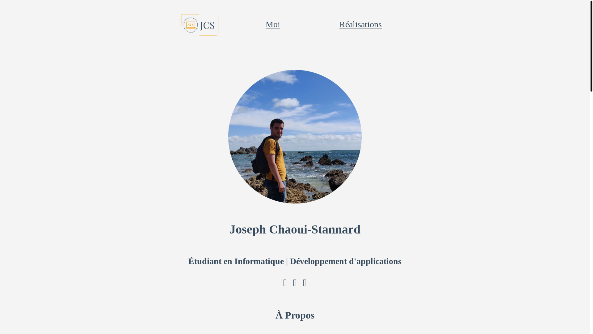 website screenshot of https://portfolio-pocketbase-eleventy.pages.dev/