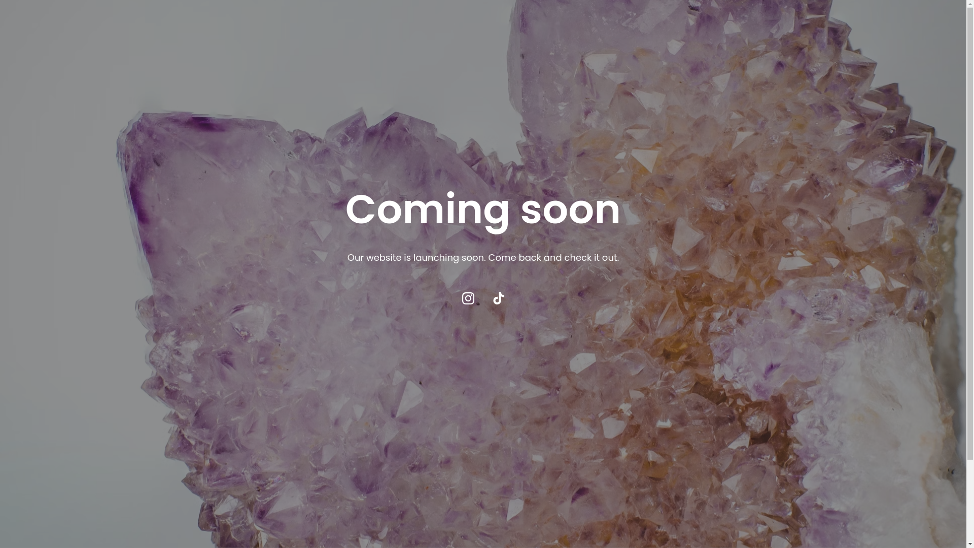 website screenshot of https://loveleelotusdesigns.com/