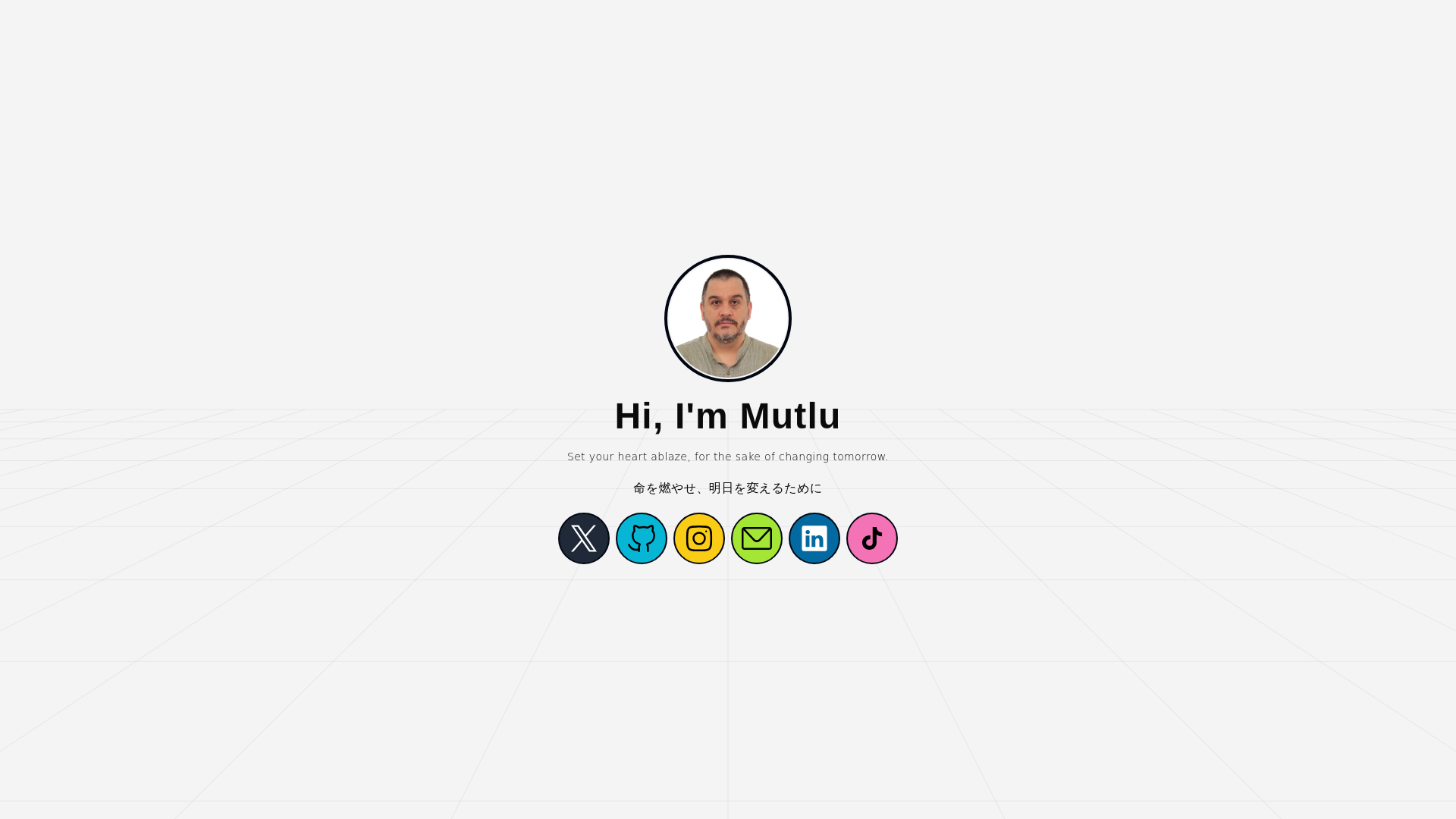 website screenshot of https://mutlukoc-com.pages.dev/