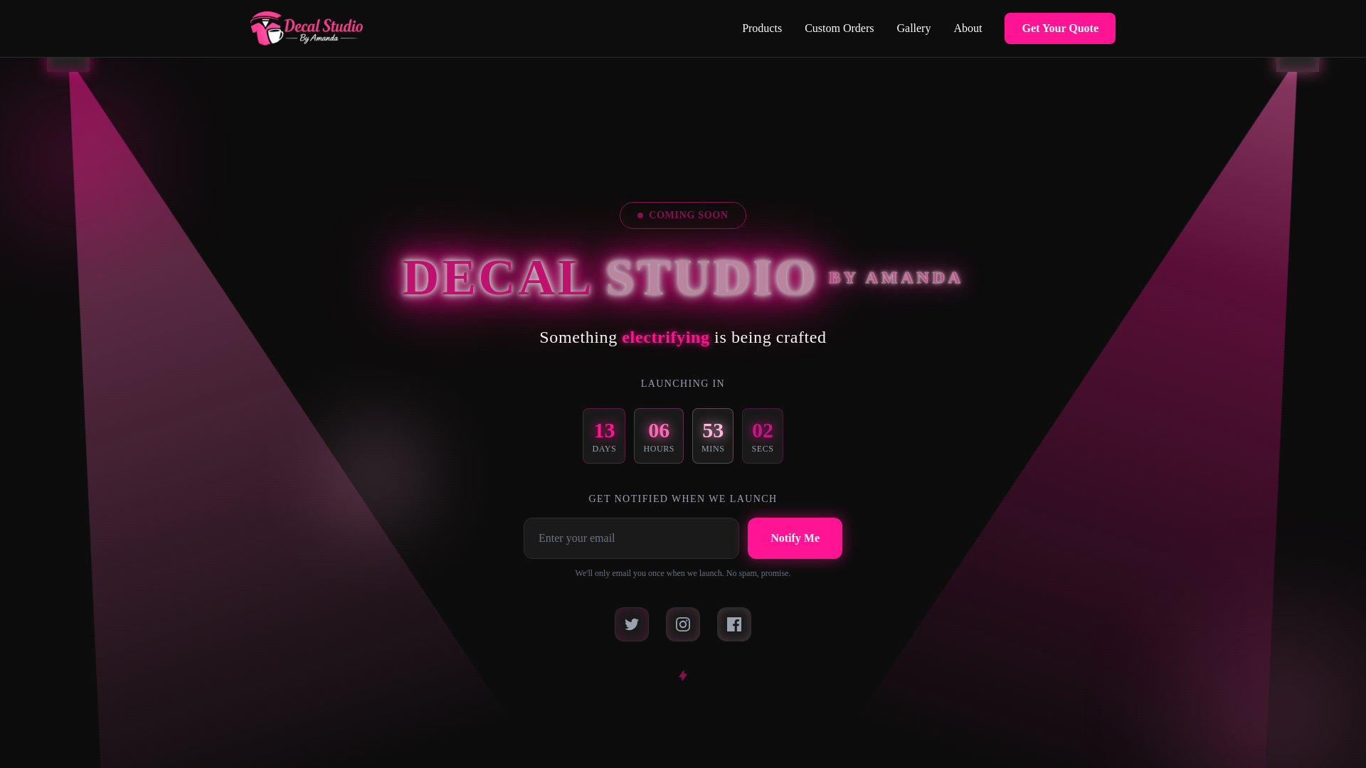 website screenshot of https://decalstudiobyamanda.com/