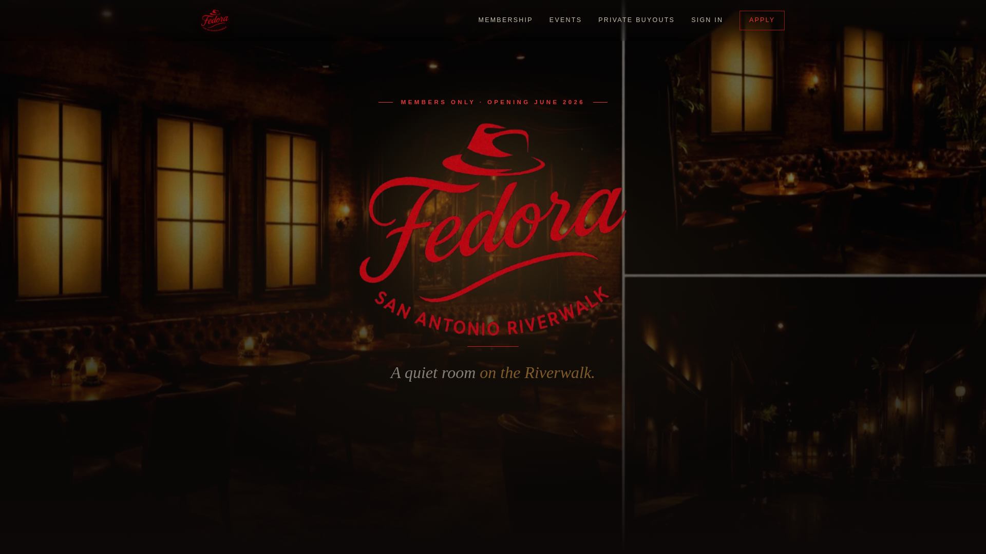 website screenshot of https://fedoralounge.vip/
