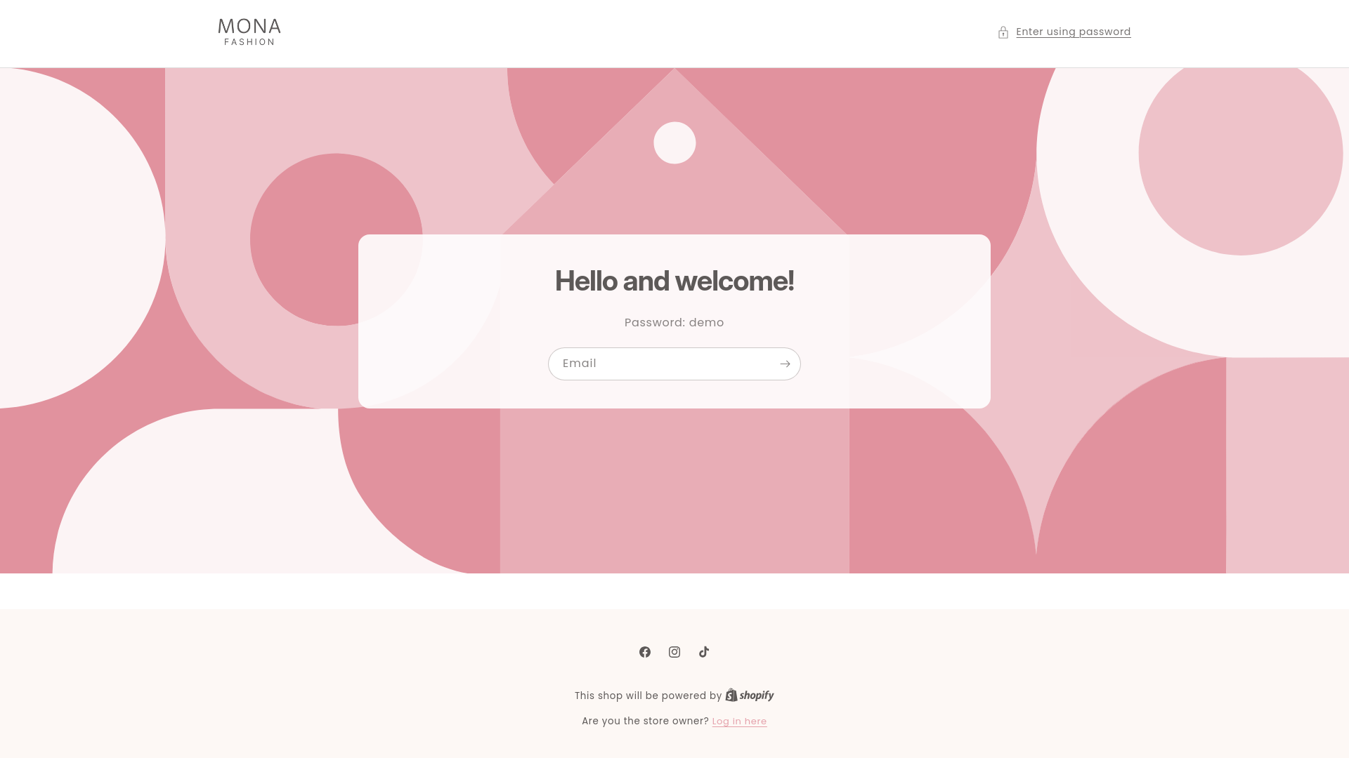 website screenshot of https://monafashionboutique.com/