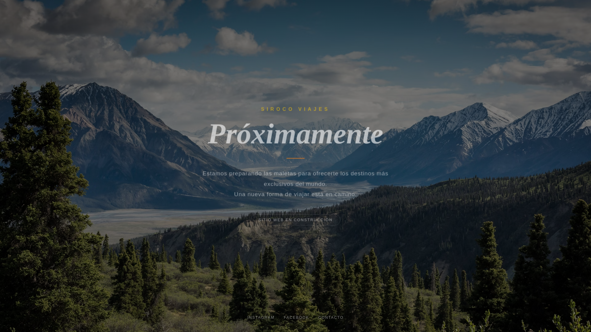 website screenshot of https://sirocoviajes.com