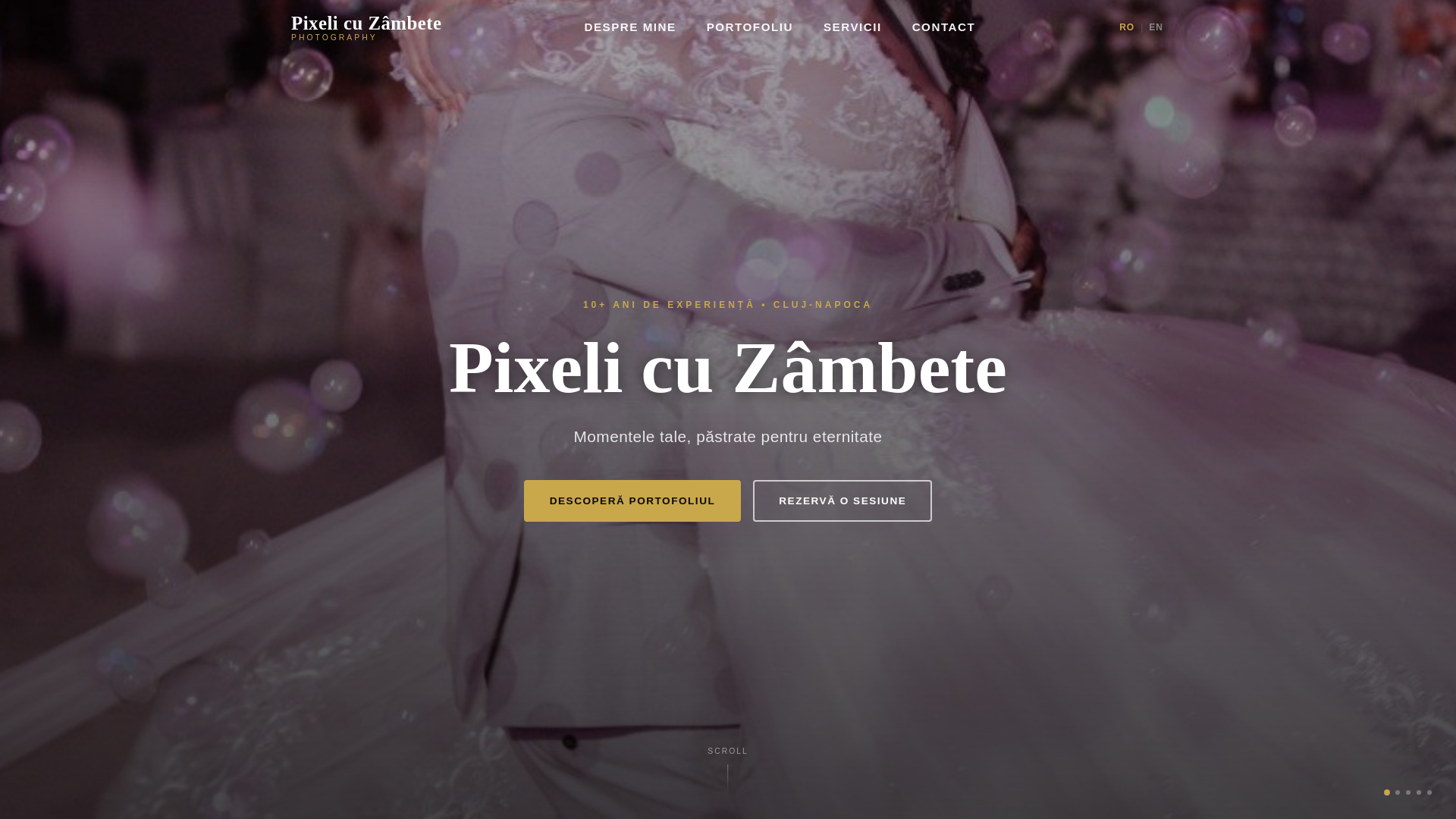 website screenshot of https://pixelicuzambete.com