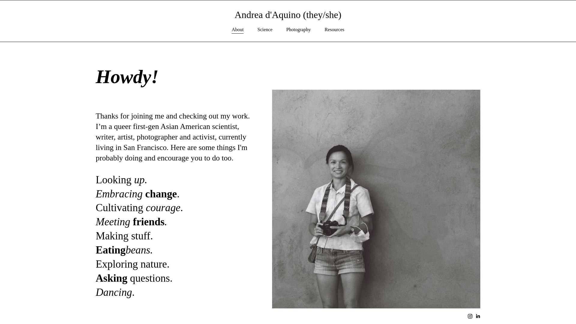 website screenshot of https://andreadaquino-art-and-science.com/