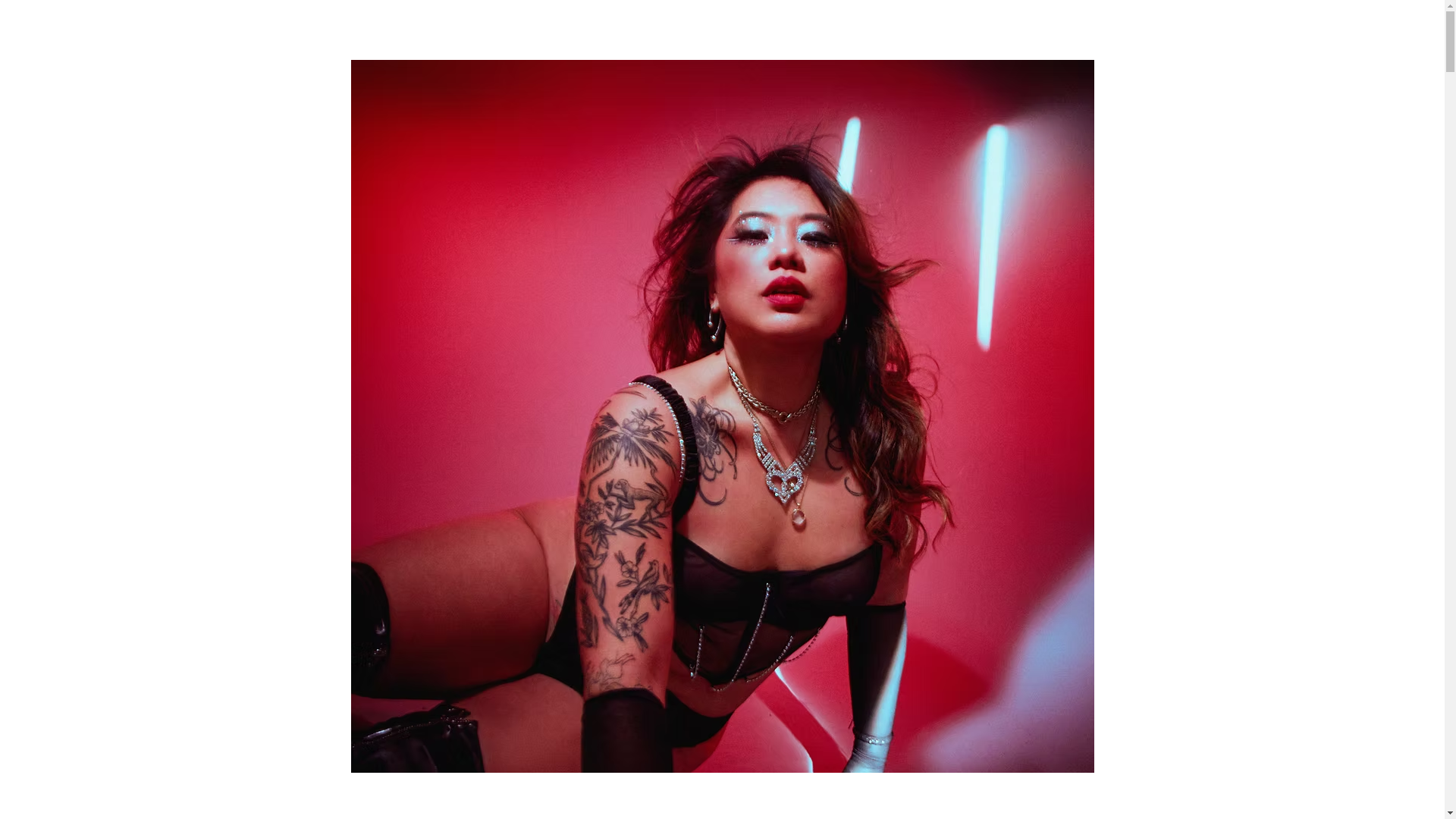 website screenshot of https://misschengg.com/