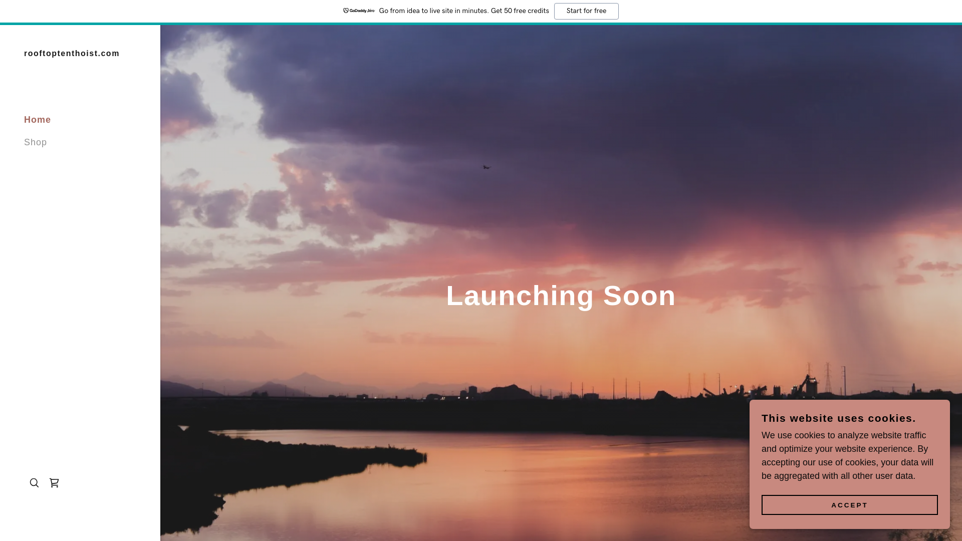 website screenshot of https://rooftoptenthoist.com/