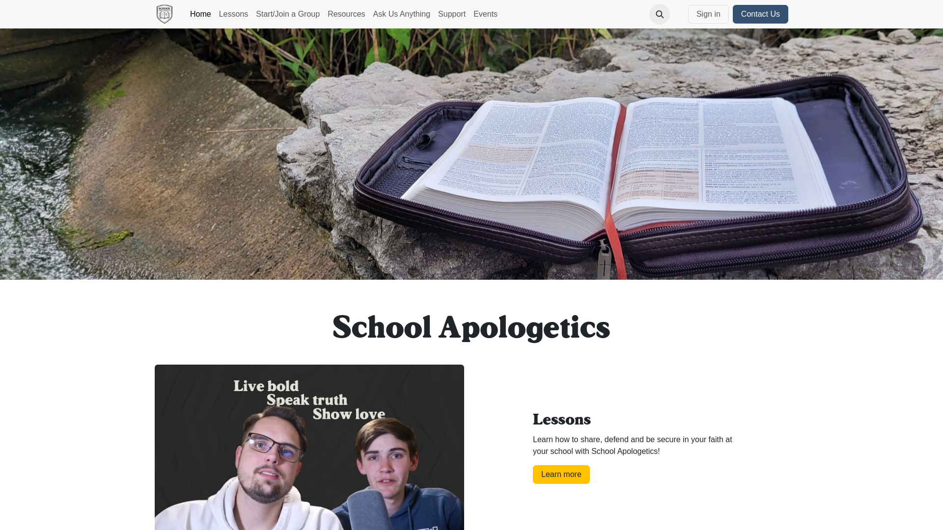 website screenshot of https://schoolapologetics.live/