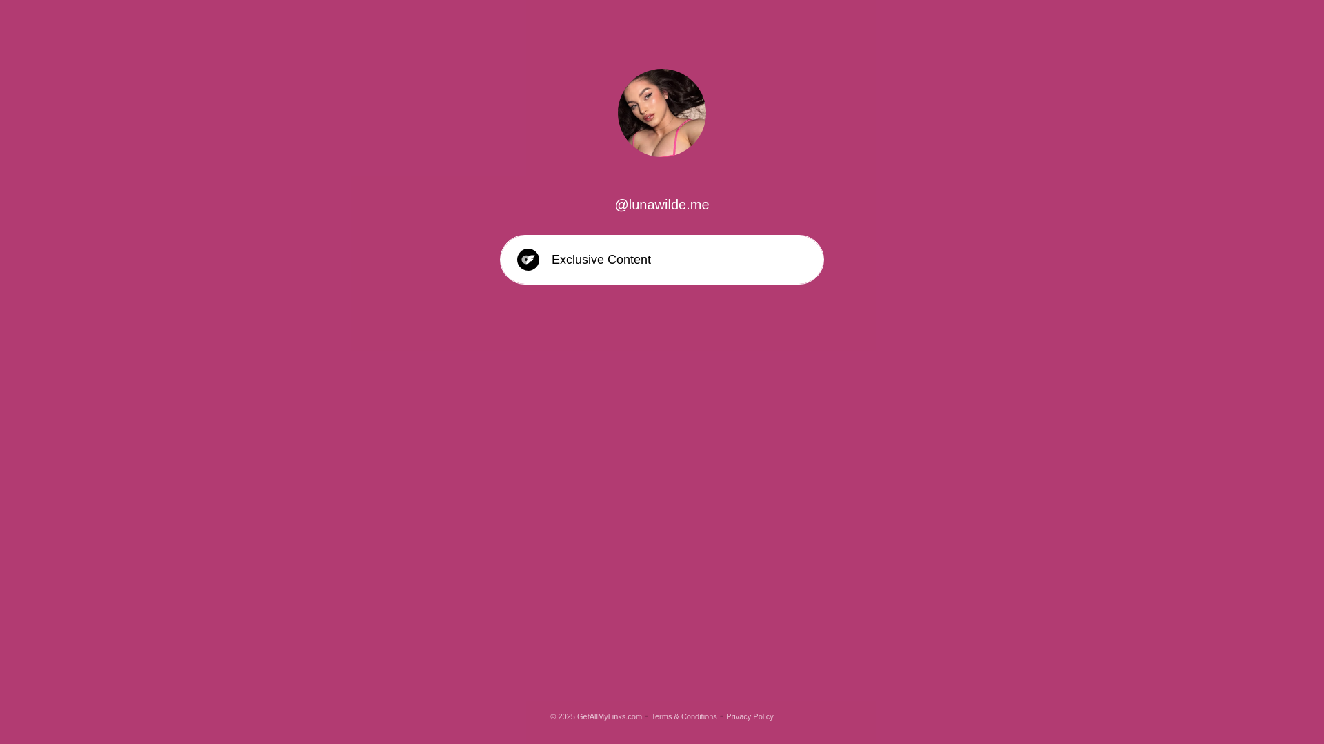 website screenshot of https://lunawilde.me/