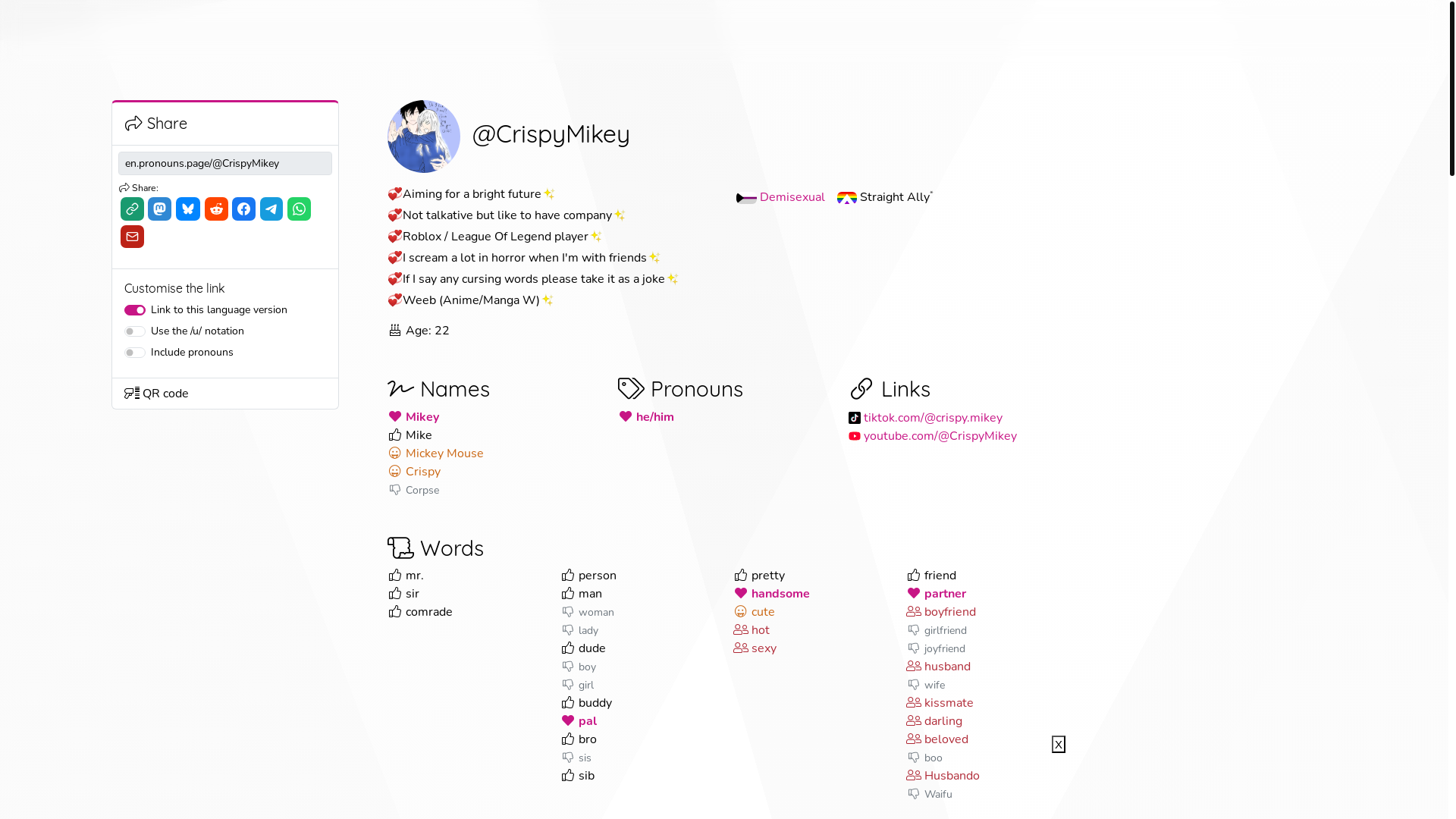 website screenshot of https://en.pronouns.page/@CrispyMikey