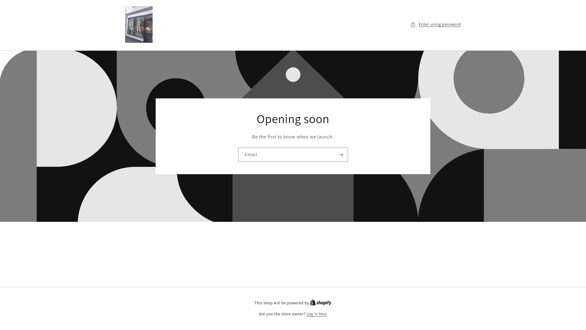 website screenshot of https://crystalclosetcannock.com/