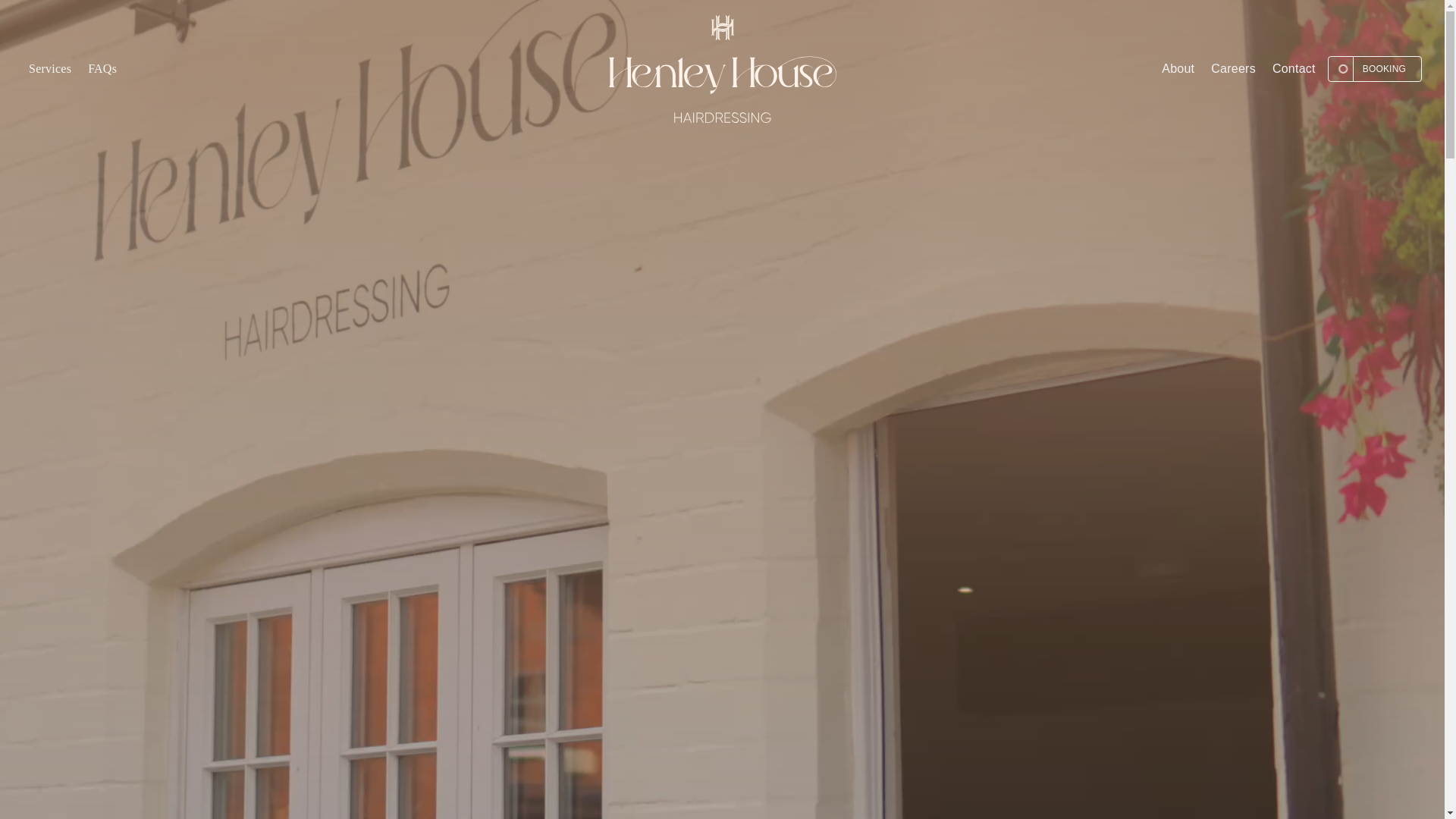 website screenshot of https://henleyhousehair.co.uk/