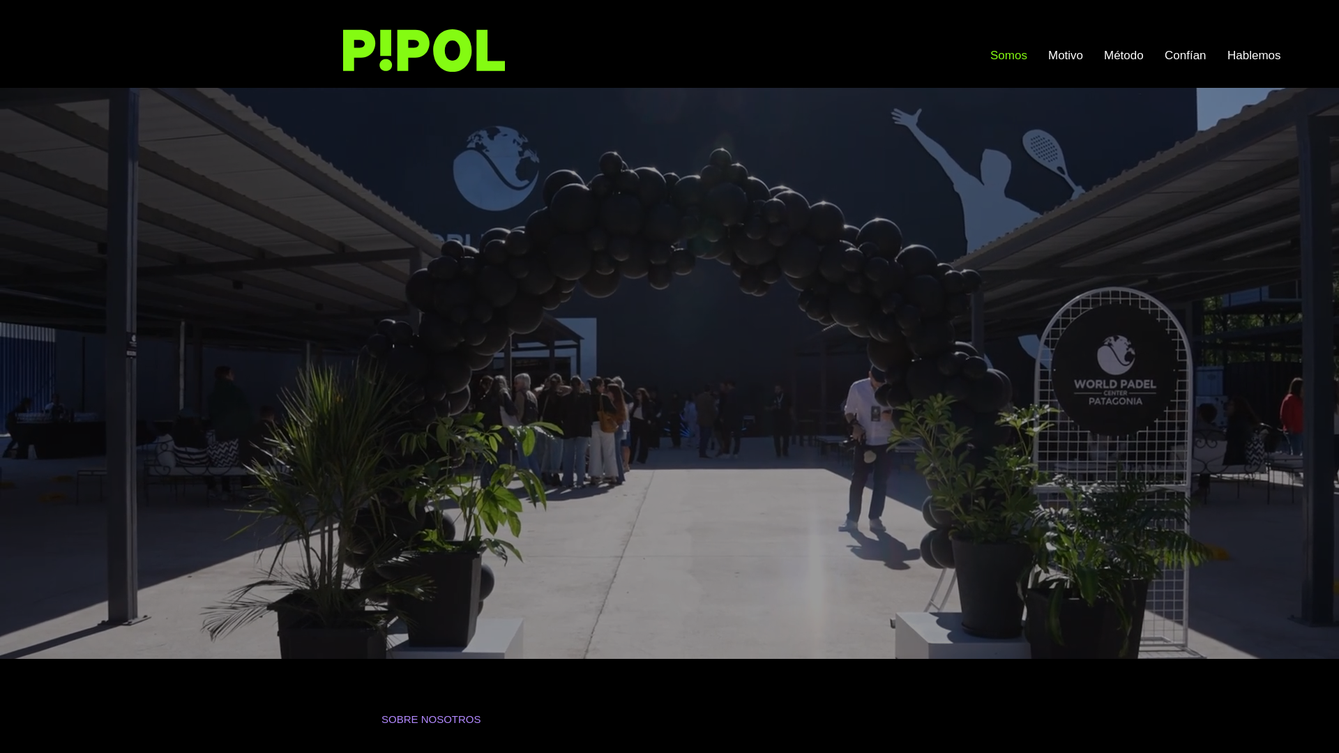 website screenshot of https://pipoleventos.com/