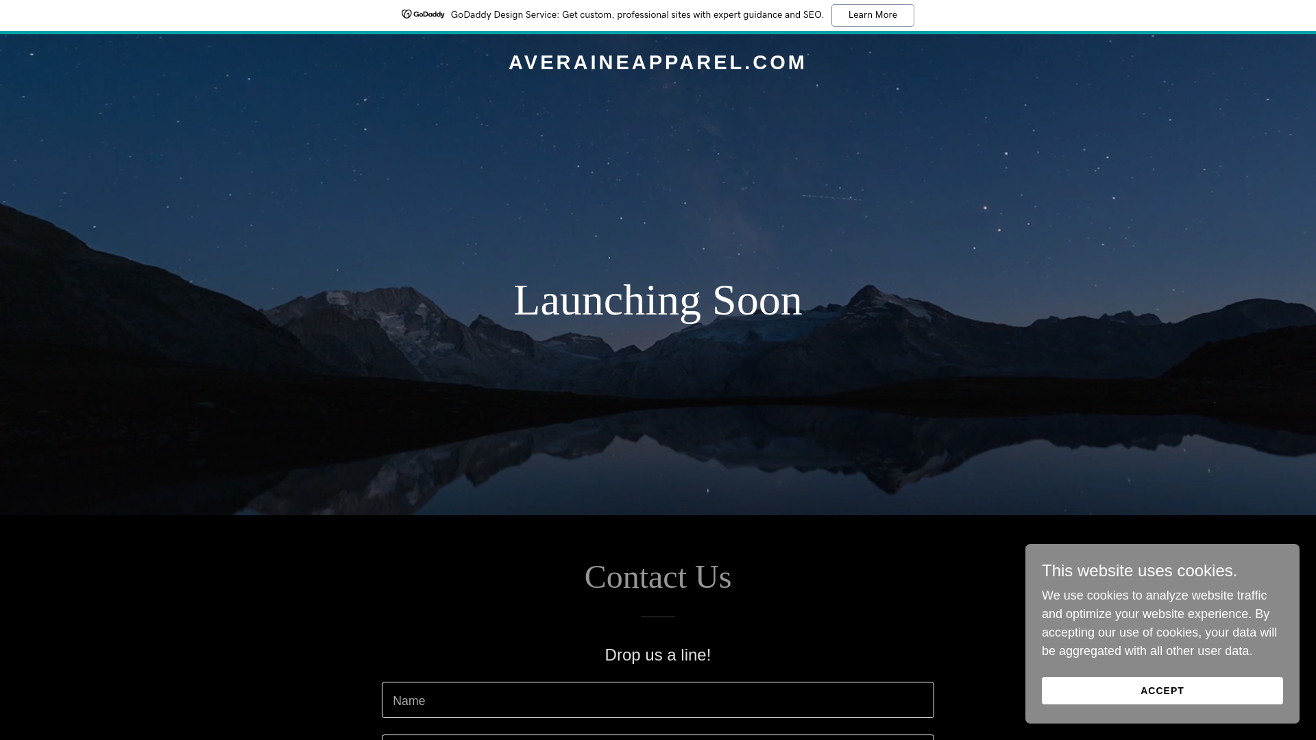 website screenshot of https://averaineapparel.com/