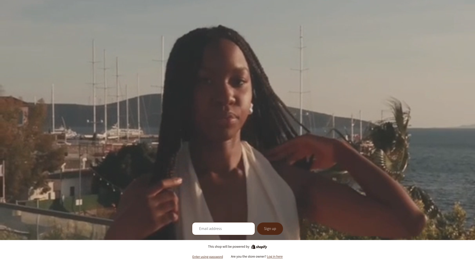 website screenshot of https://innerworldstudios.co.uk