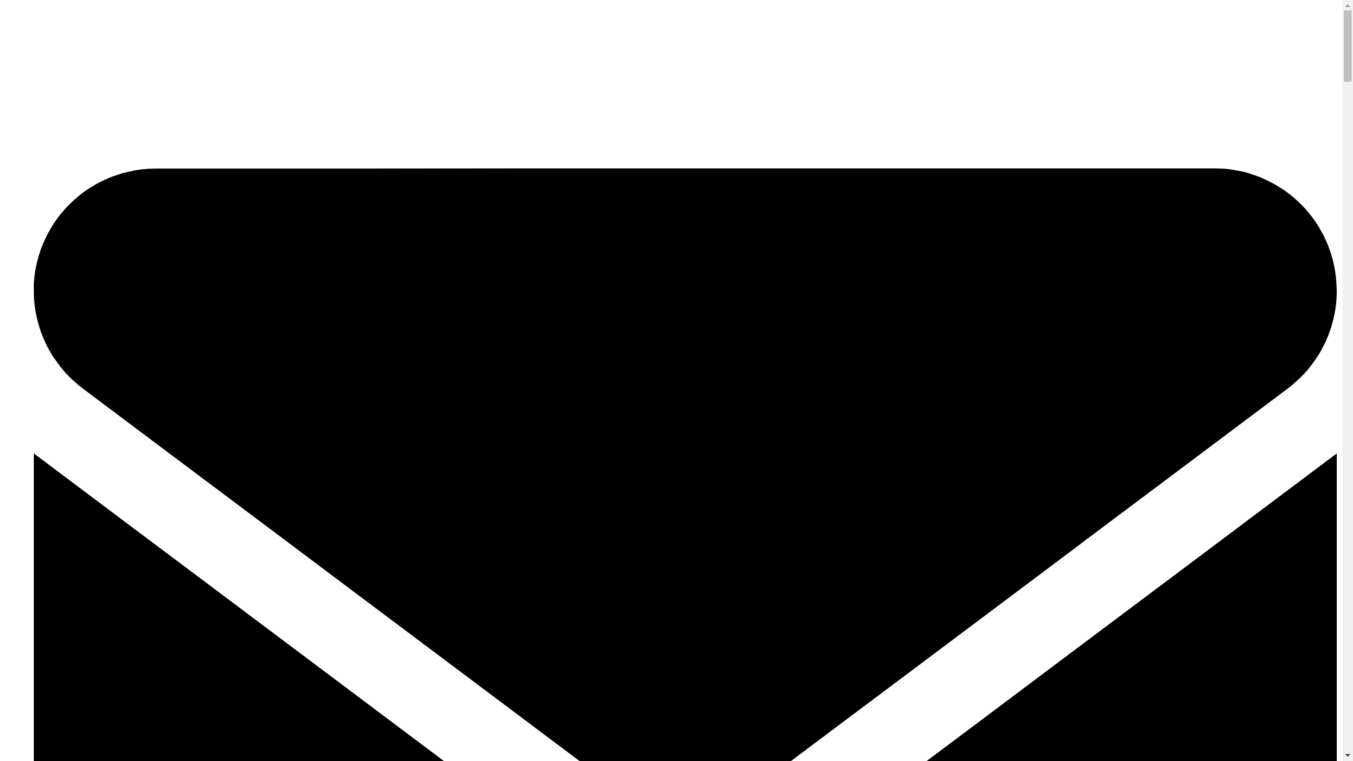 website screenshot of https://malachitemara.com/