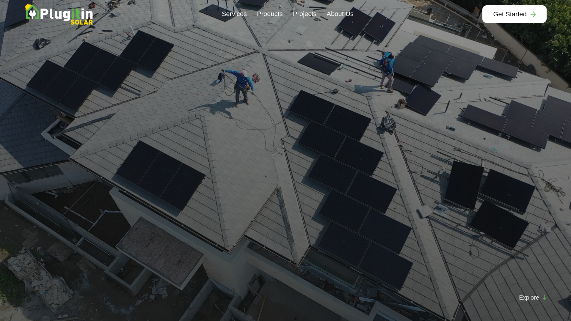 website screenshot of https://plugitinsolar.com/