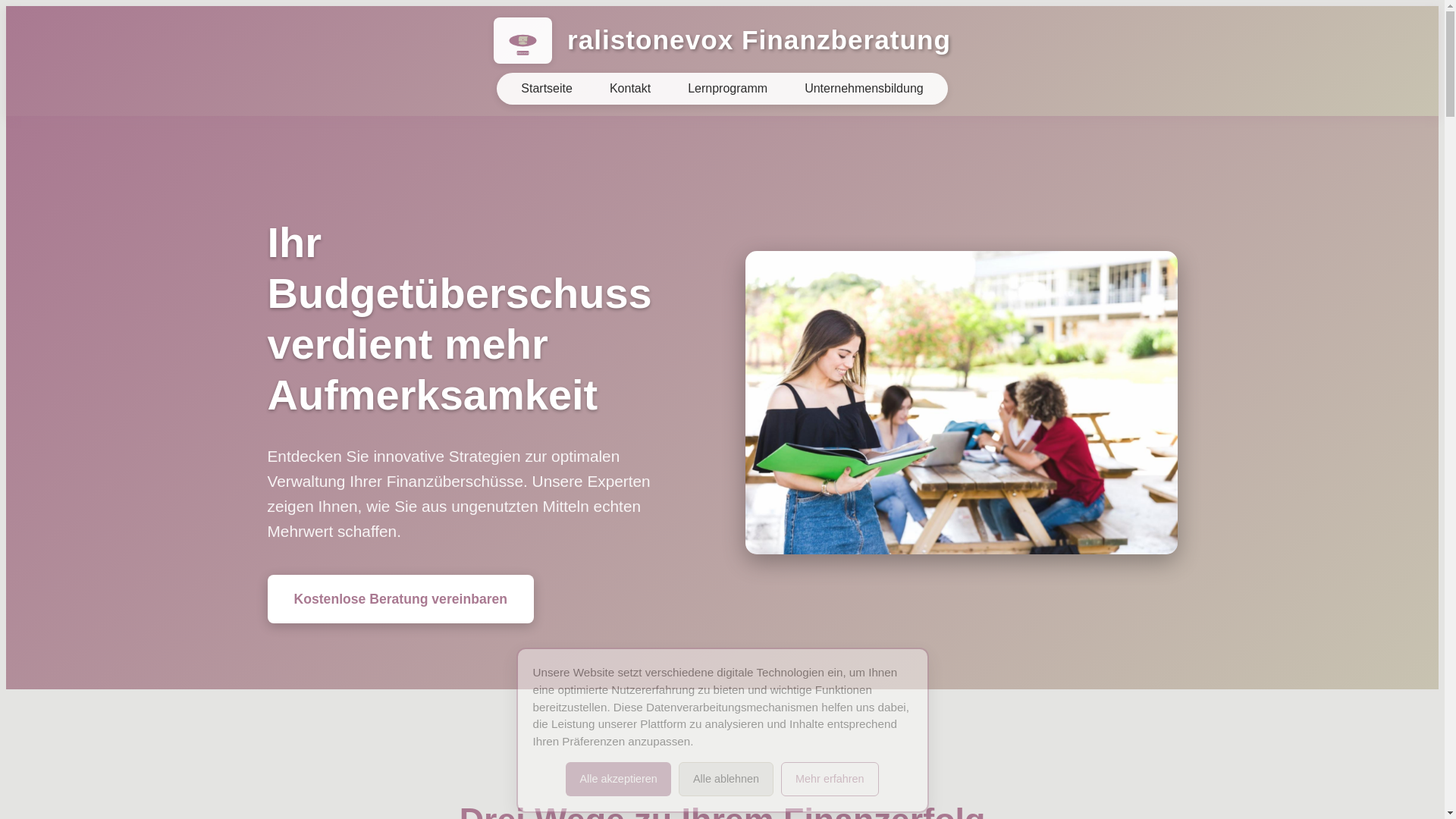 website screenshot of https://ralistonevox.com/