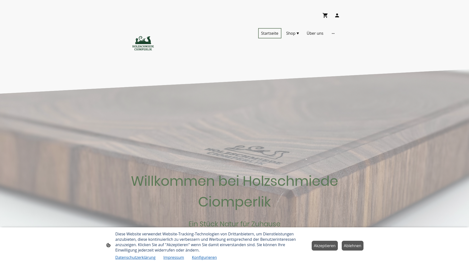 website screenshot of https://holzschmiede-ciomperlik.de/
