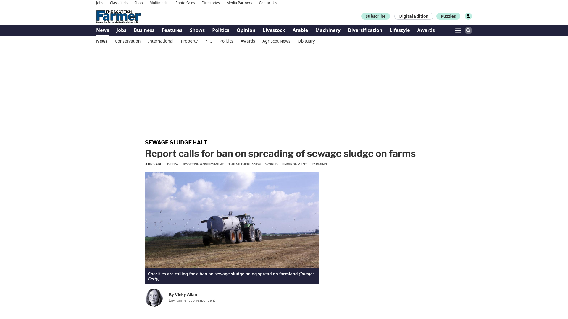 website screenshot of https://www.thescottishfarmer.co.uk/news/25958558.report-calls-ban-spreading-sewage-sludge-farms/