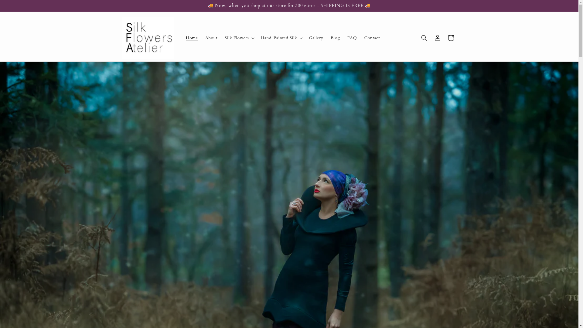 website screenshot of https://silkflowersatelier.com/