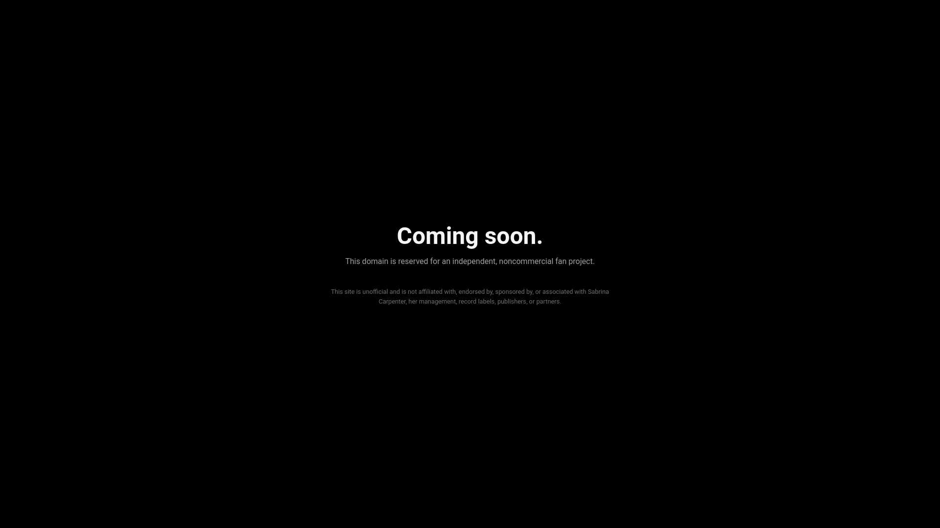 website screenshot of https://sabrinaannlynncarpenter.com/