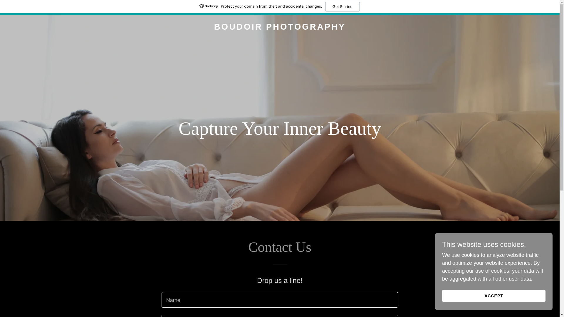 website screenshot of https://whatisboudoirphotography.com/